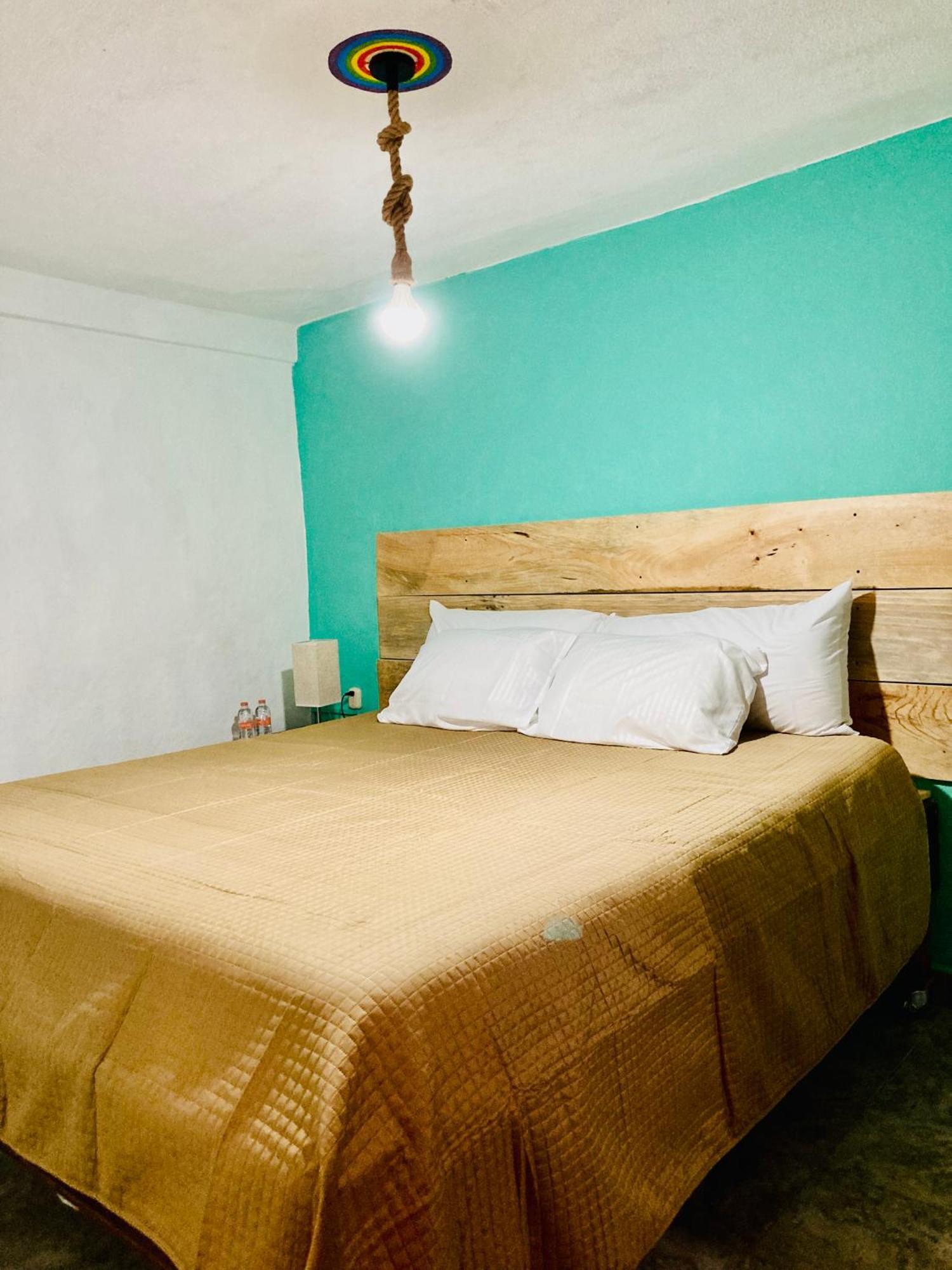 Alhambra Hotel - San Cristóbal de Las Casas المظهر الخارجي الصورة