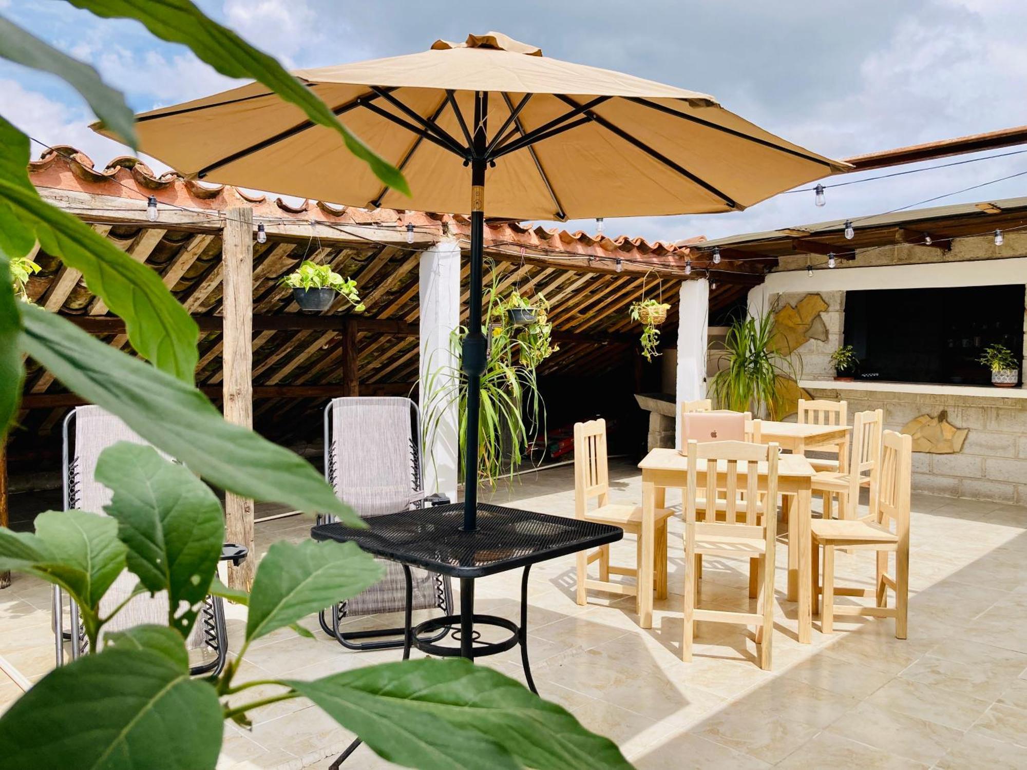 Alhambra Hotel - San Cristóbal de Las Casas المظهر الخارجي الصورة