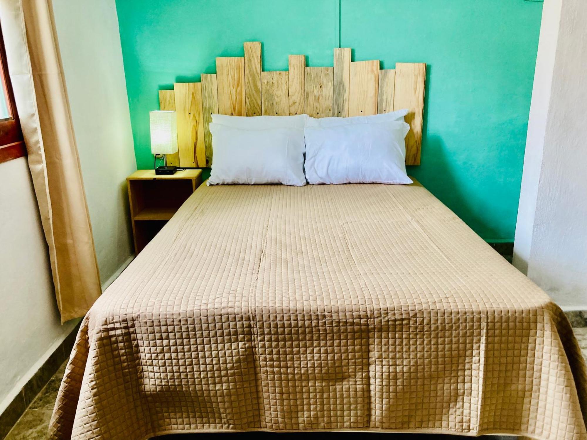 Alhambra Hotel - San Cristóbal de Las Casas المظهر الخارجي الصورة